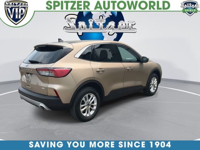 Used 2020 Gold Ford SE image 9