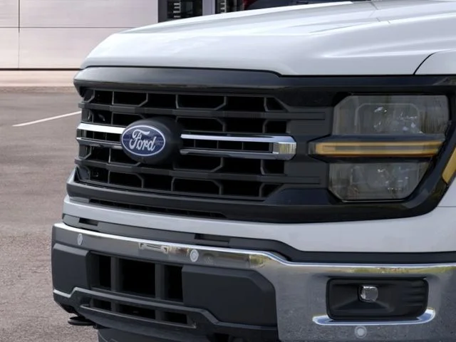 New 2026 Oxford White Ford XLT image 17
