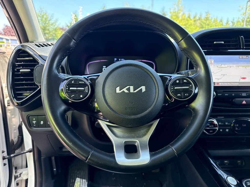 Used 2023 Snow White Pearl Kia EX image 10