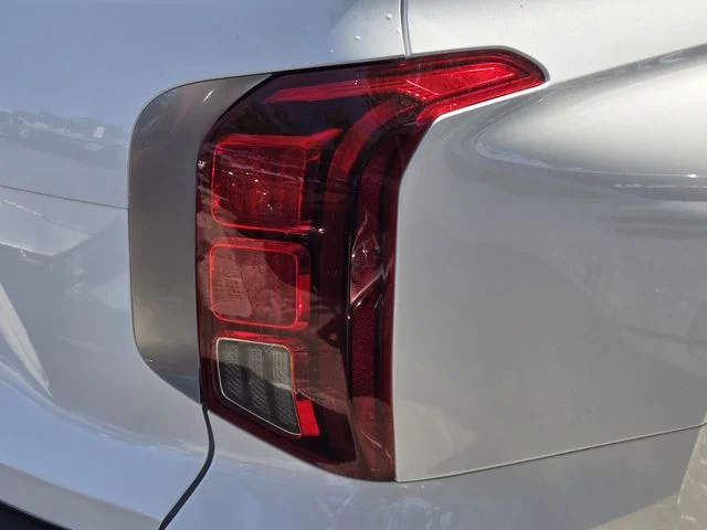 Used 2024 White Hyundai XRT image 8