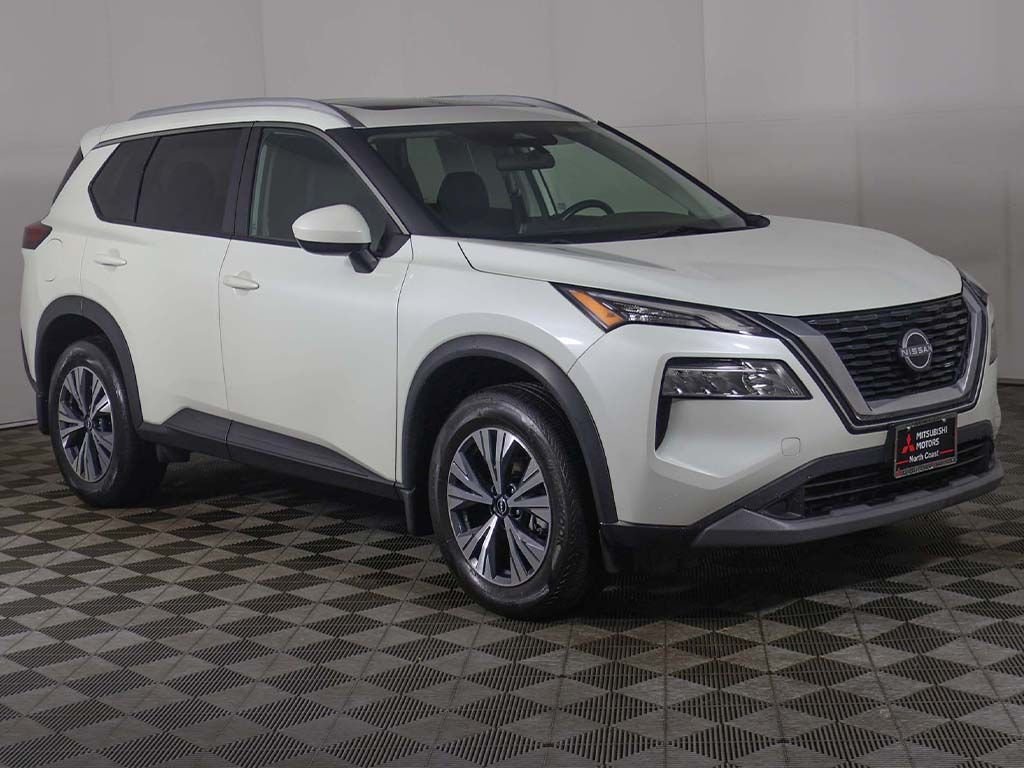 Used 2023 White Nissan SV image 50