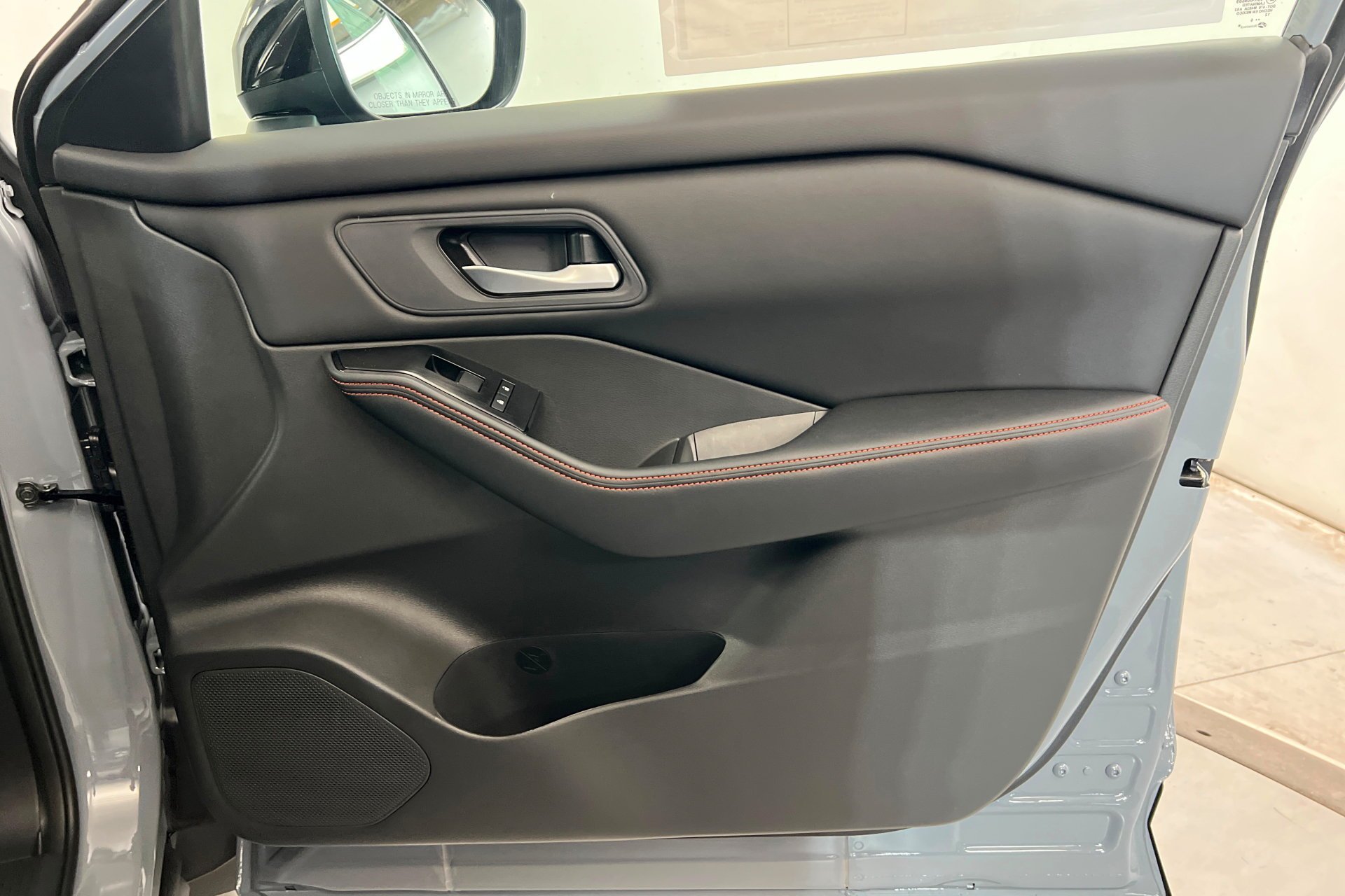 New 2026 Boulder Gray Pearl Nissan Rock Creek® image 24