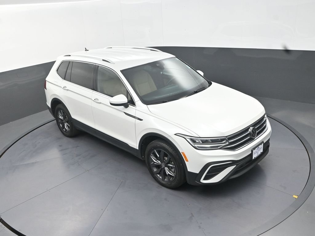 Used 2023 White Volkswagen 2.0T SE image 14