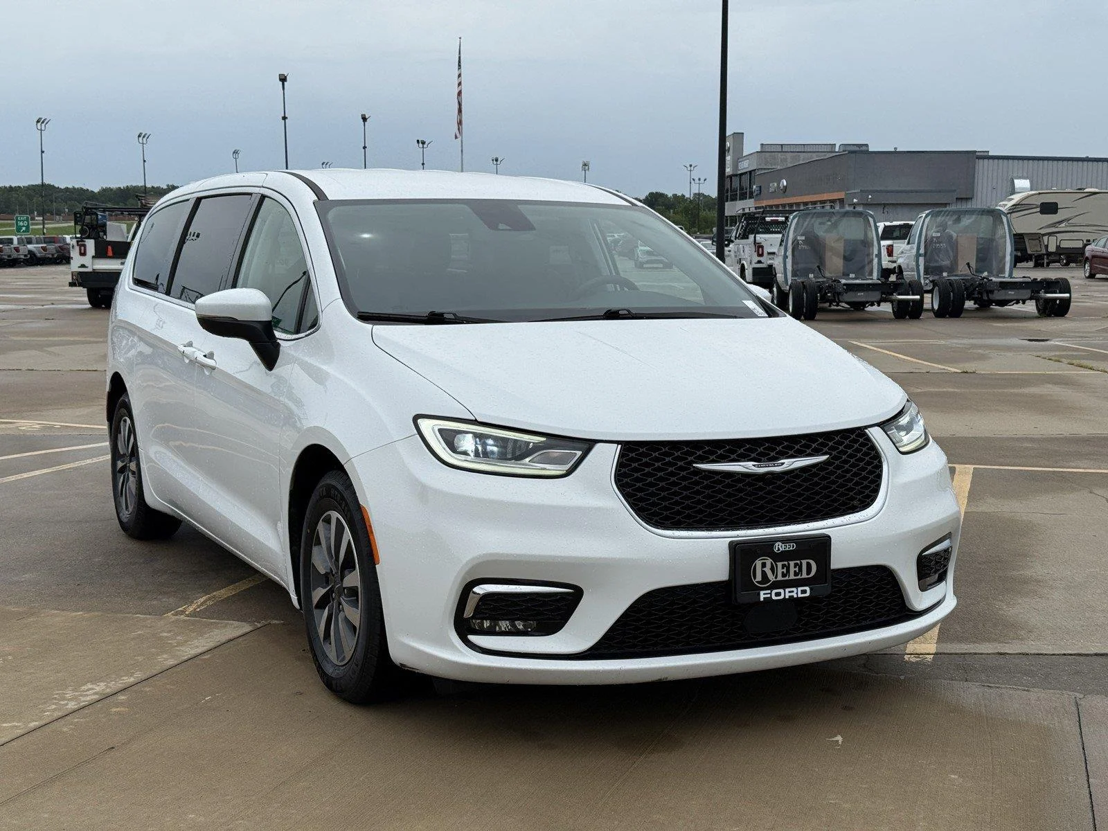Certified 2023 Chrysler Pacifica Hybrid Touring L with VIN 2C4RC1L71PR622295 for sale in Kansas City