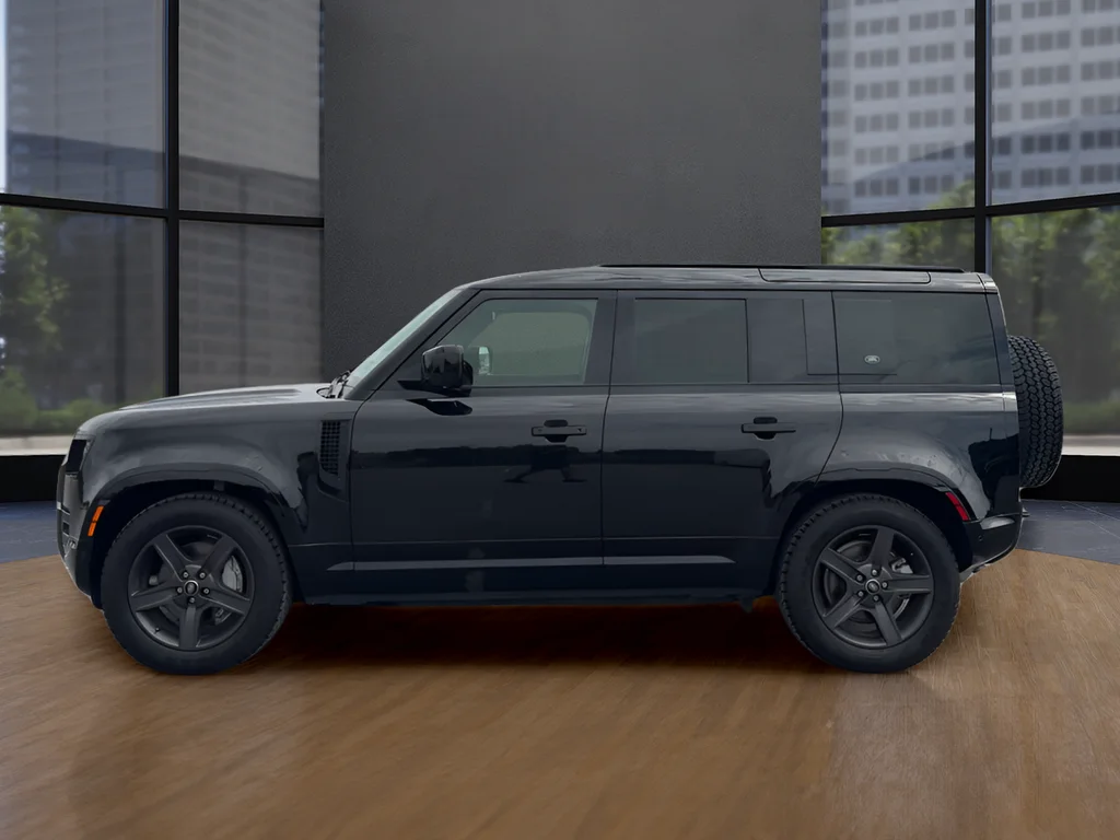 Used 2024  Land Rover X-Dynamic SE image 8