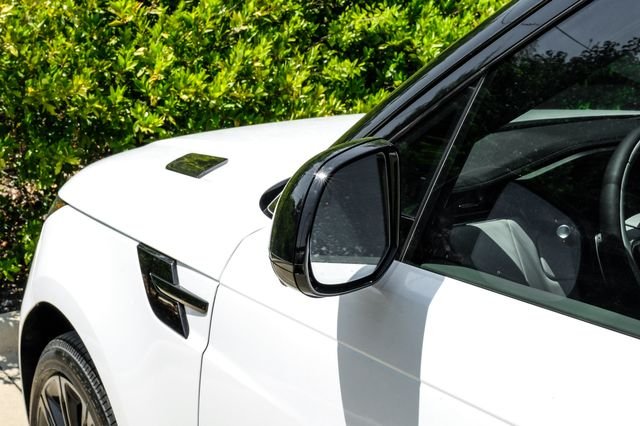 New 2026 Ostuni Pearl White Premium Metallic Land Rover Dynamic SE image 52