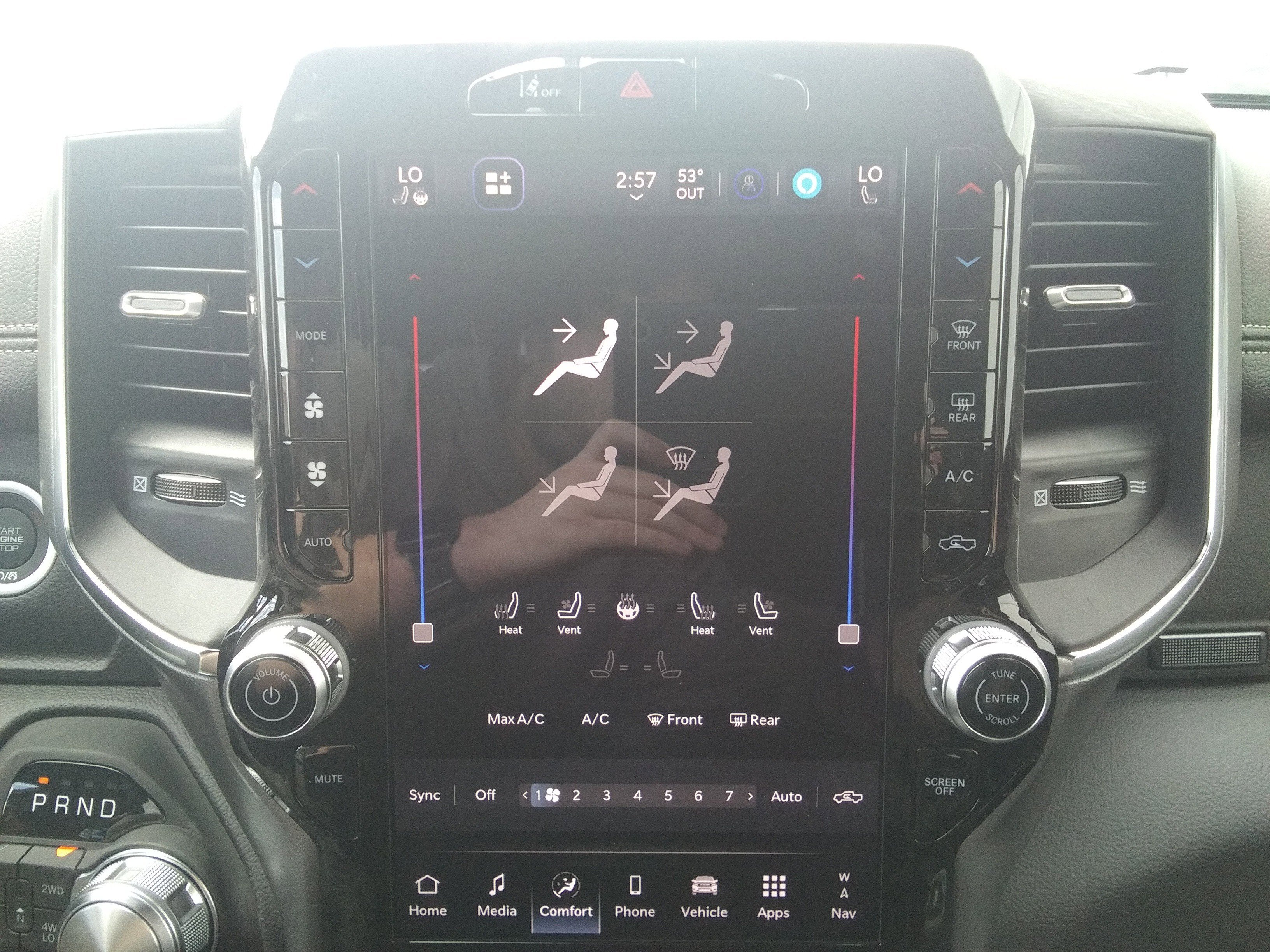 New 2026 Granite Crystal Metallic Clear-Coat Exterior Paint RAM Laramie image 22