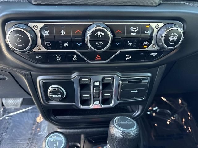 Used 2020 Gray Clearcoat Jeep Sport image 27