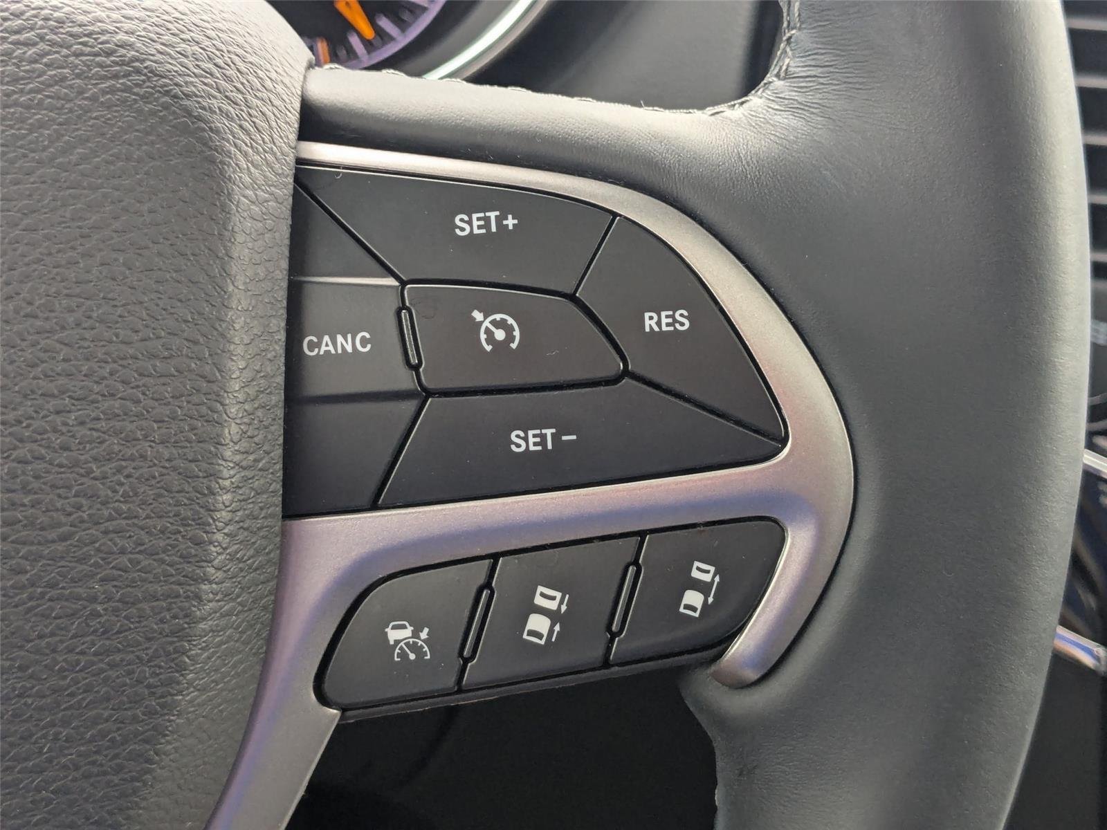 Used 2019 Bright White Clearcoat Jeep Overland image 18