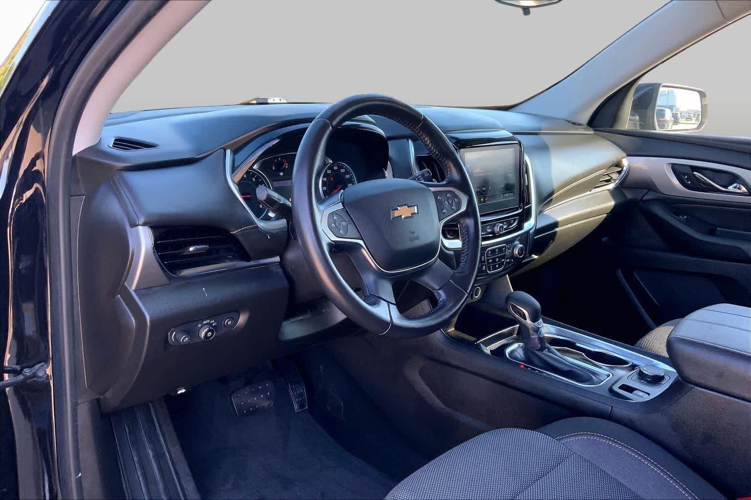 Used 2021 Mosaic Black Metallic Chevrolet LT Cloth image 17