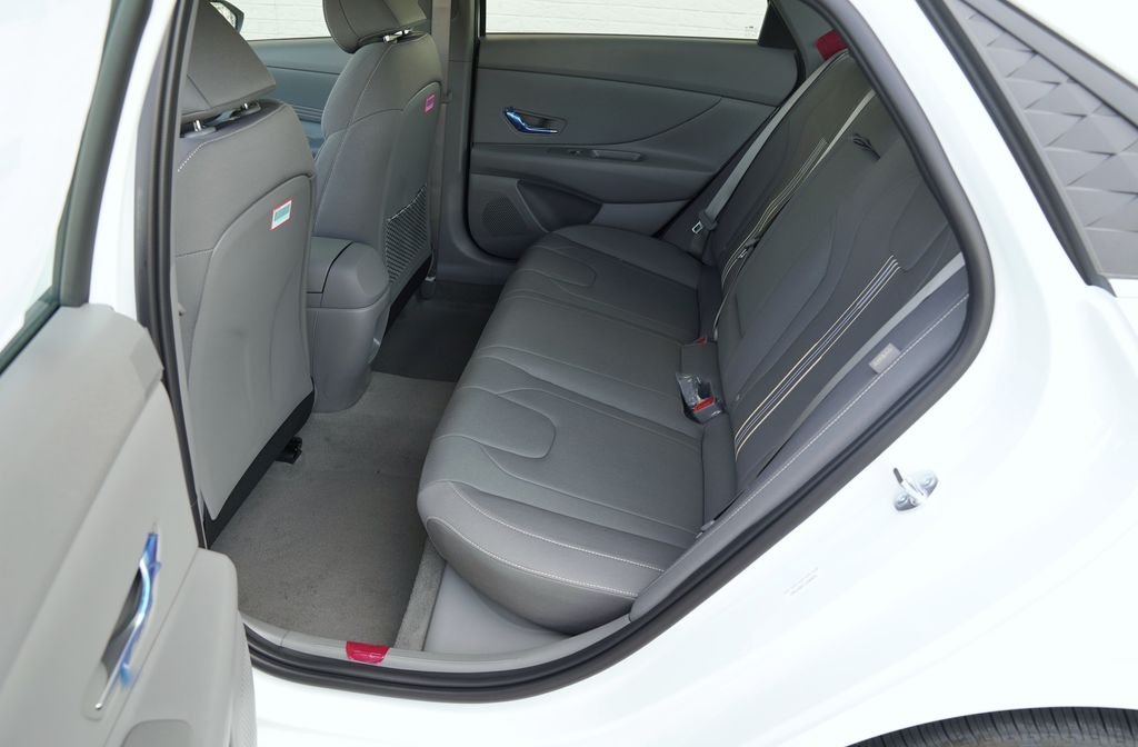 New 2026 Serenity White Pearl Hyundai SEL Sport Premium image 46
