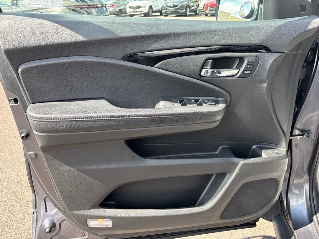 Used 2021 Gray Honda Touring image 15