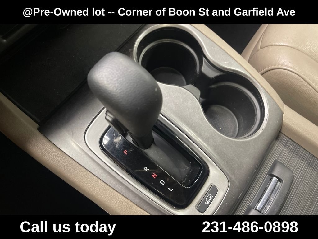 Used 2018 Red Honda EX-L image 23