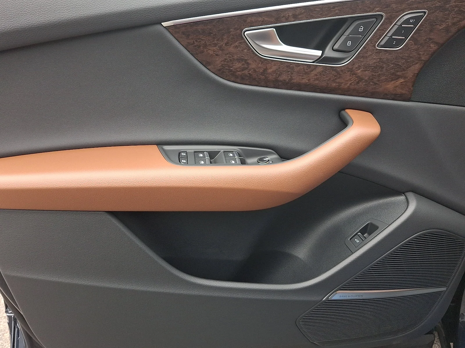 New 2027 Waitomo Blue Metallic Audi Premium image 9