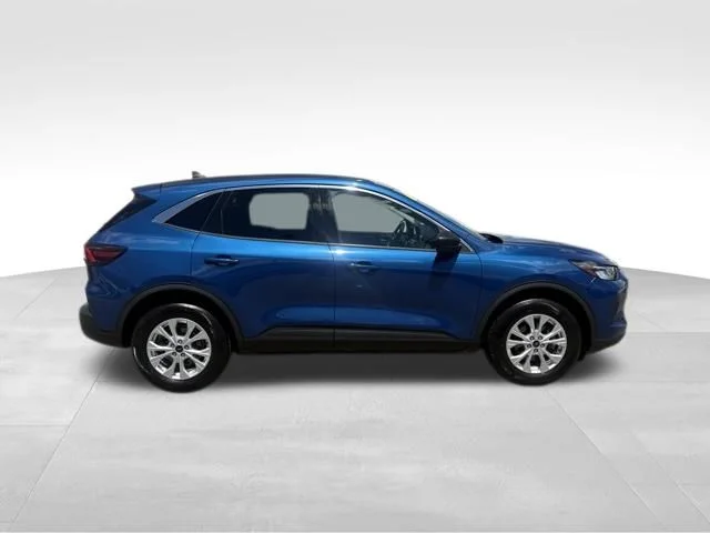 Used 2023 Blue Ford Active image 9