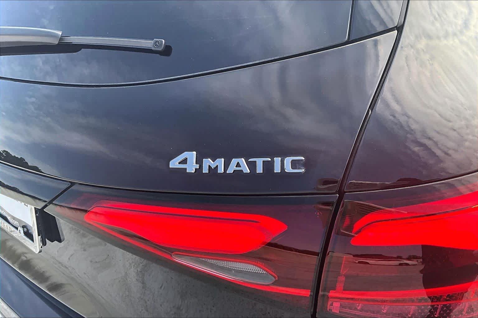 Used 2025 Obsidian Black Metallic Mercedes-Benz GLC 350e image 10