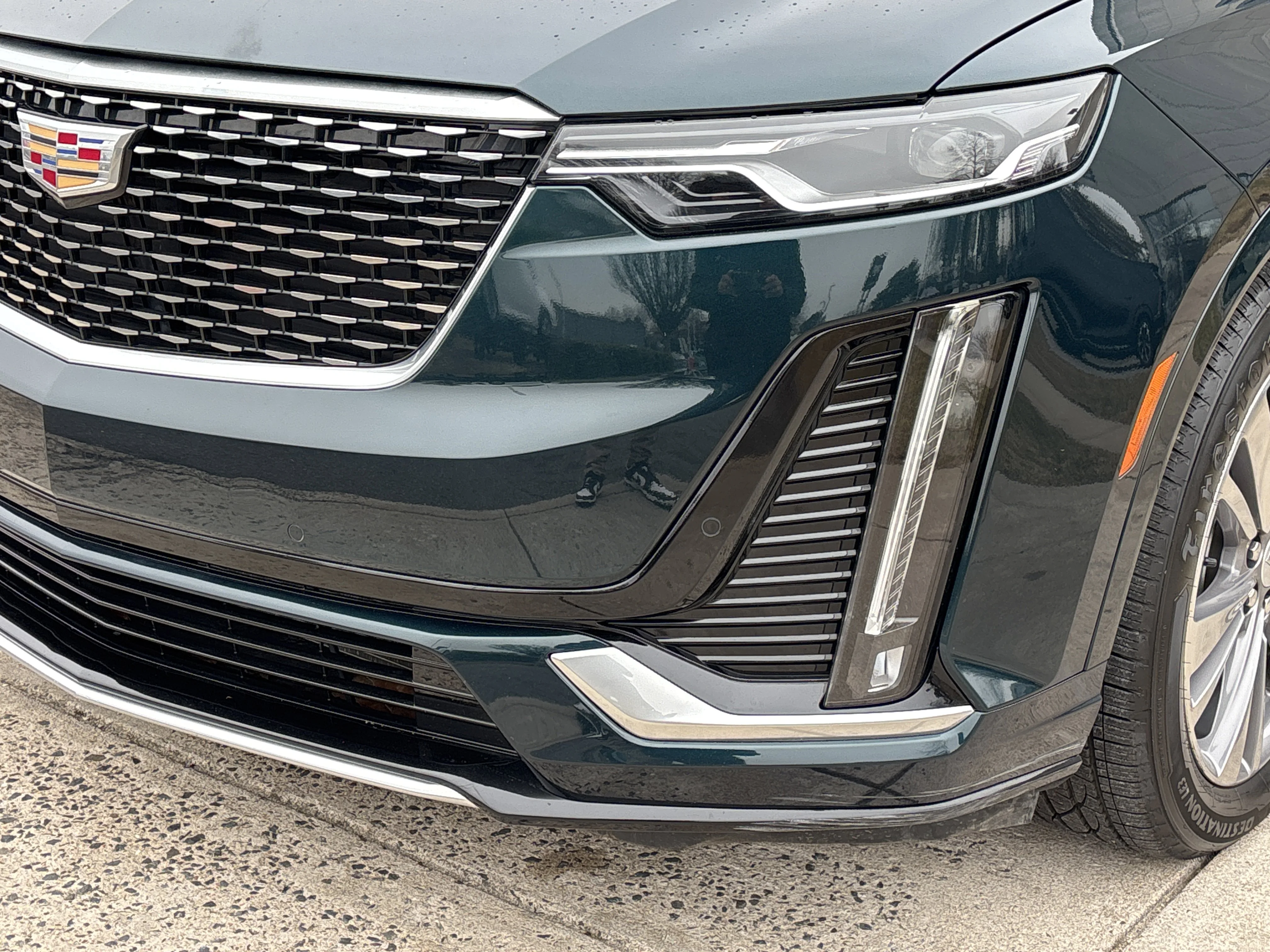 Used 2025 Emerald Lake Metallic Cadillac AWD Premium Luxury image 16