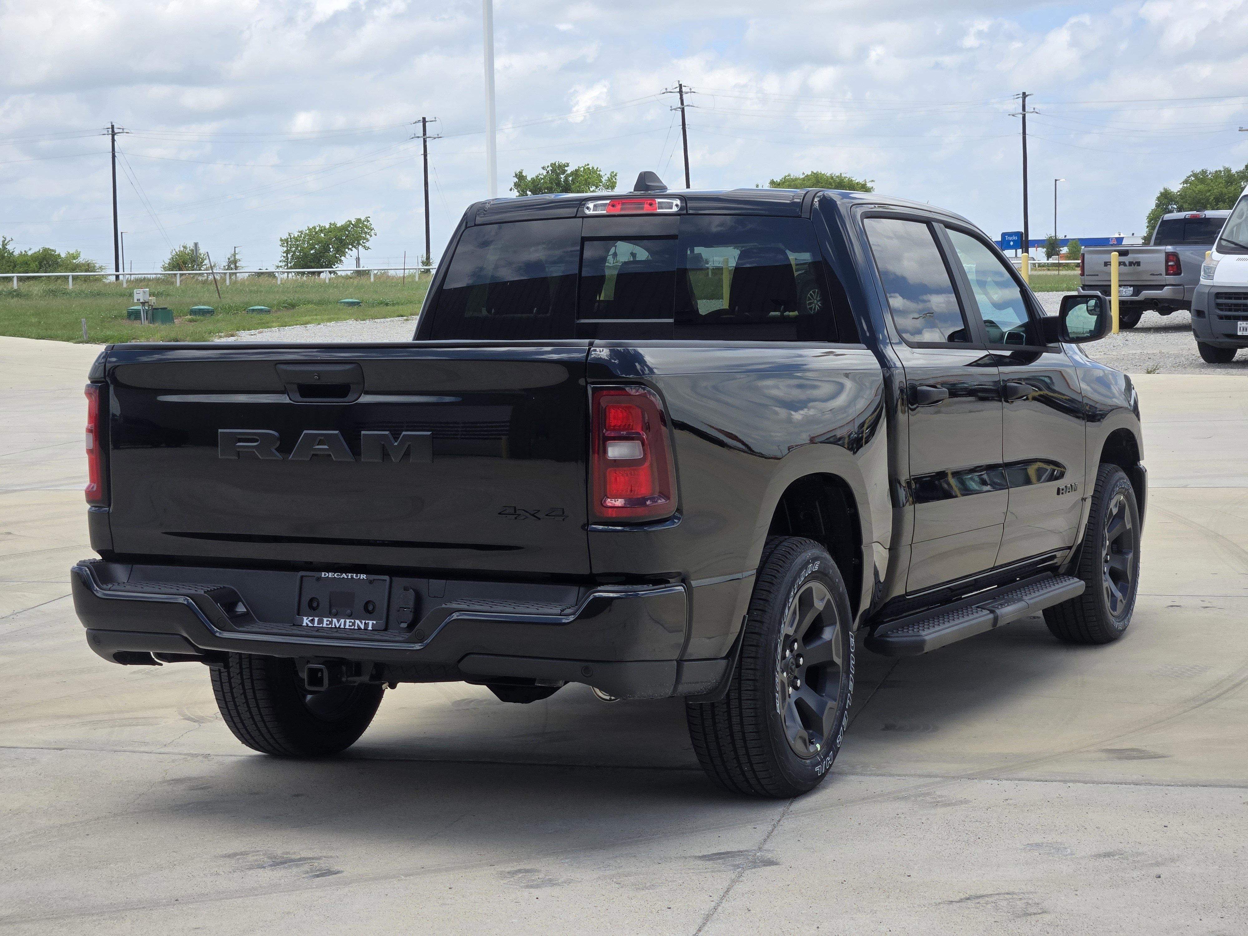 New 2026 Diamond Black Crystal Pearl-Coat Exterior Paint RAM Express image 5