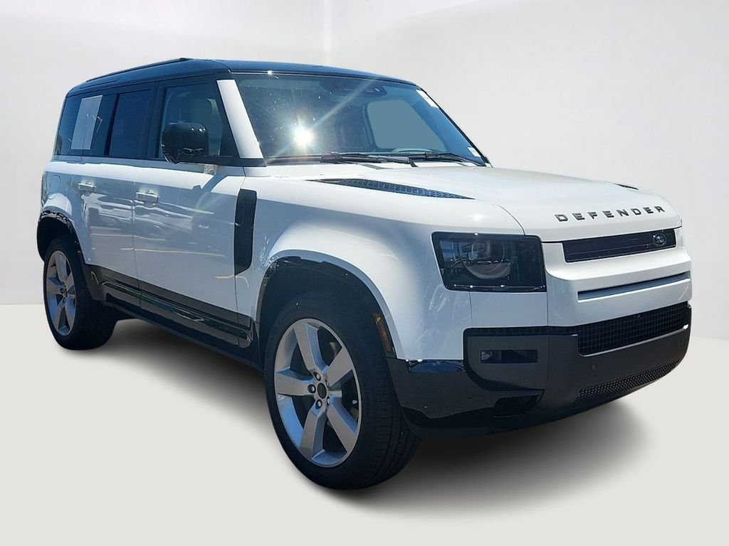 Used 2026 Fuji White Land Rover X-Dynamic SE image 2