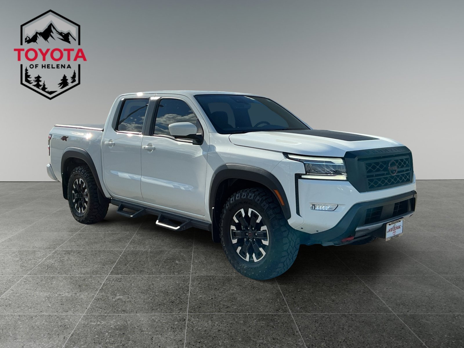 Used 2023 Glacier White Nissan PRO-4X image 7