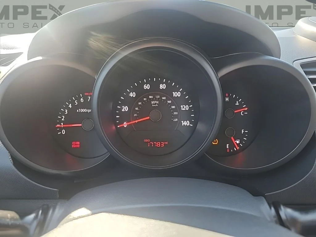 Used 2010 Silver Kia Base image 16