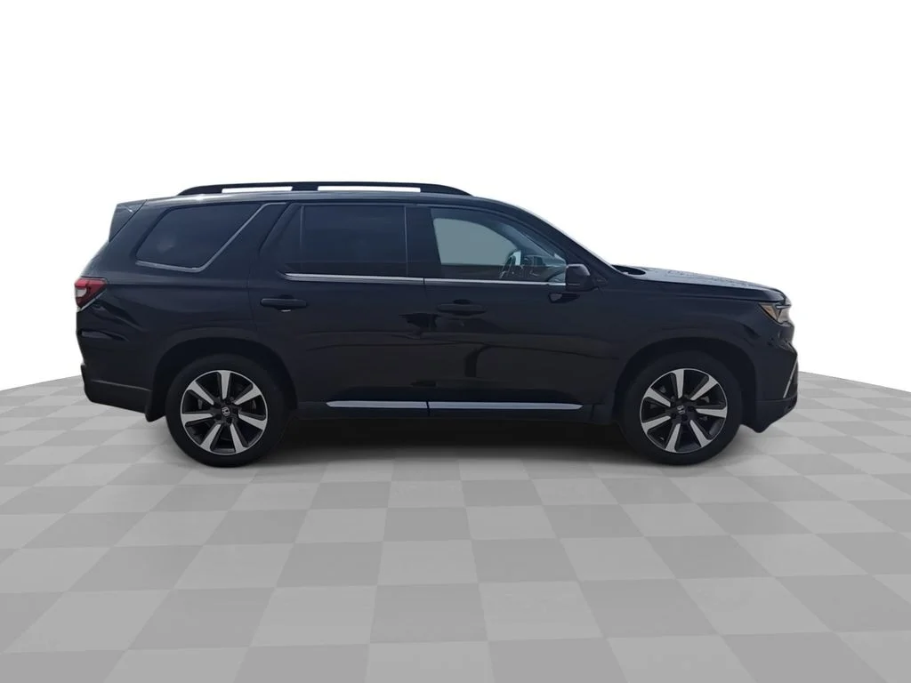 Used 2023  Honda Touring image 9