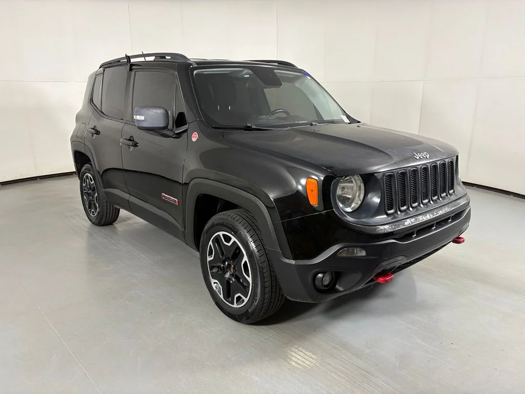 Used 2016 Black Jeep Trailhawk image 2