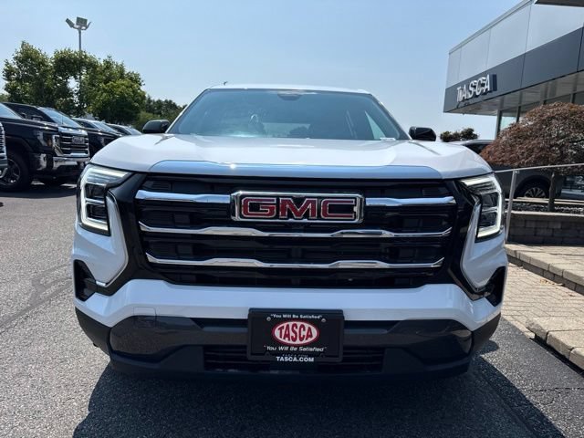 New 2027 Summit White GMC Elevation image 2