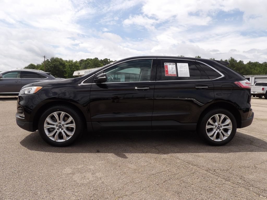 Used 2022 Black Metallic Ford Titanium image 5