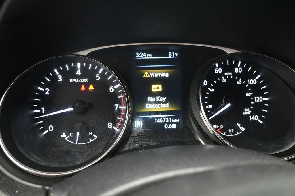 Used 2015 Gray Nissan SV image 19