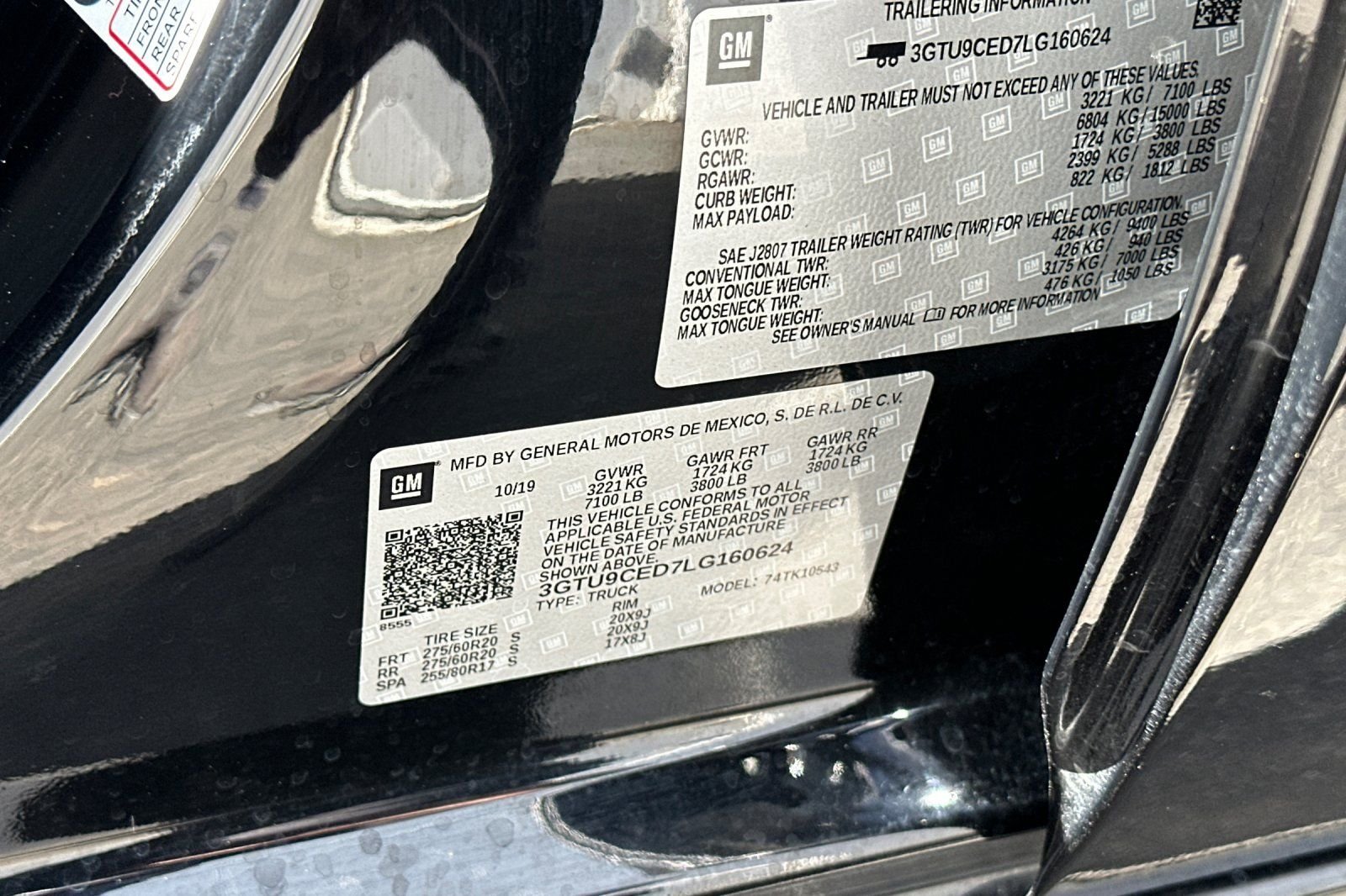 Used 2020 Black GMC Elevation image 31