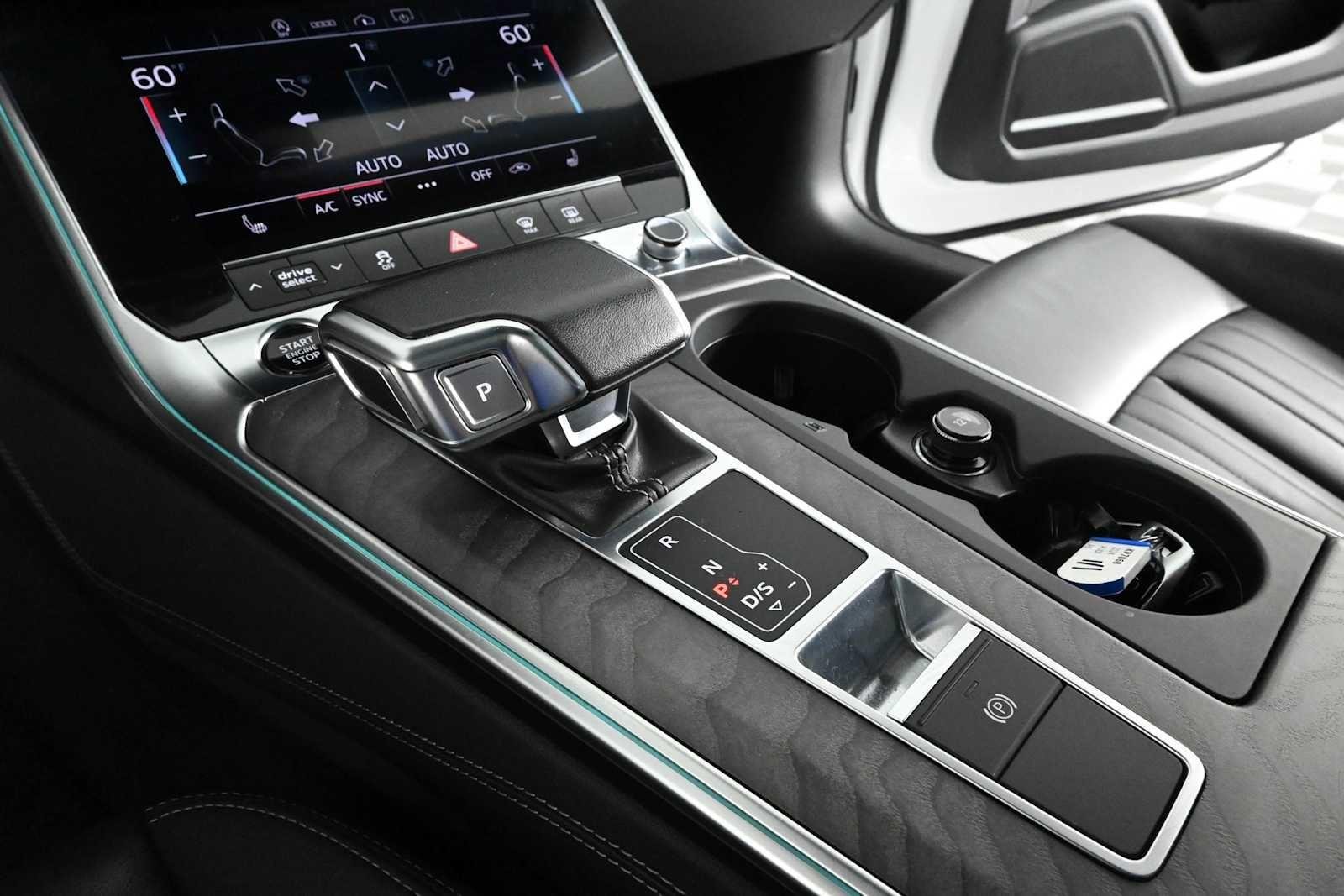 Used 2024  AUDI  image 28