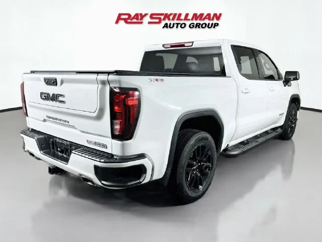 Used 2024 White GMC Elevation image 7