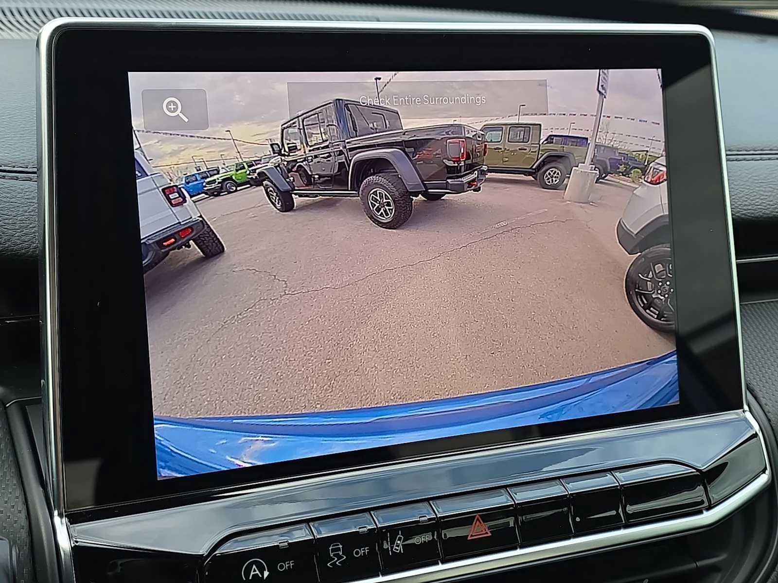 New 2026 Hydro Blue Pearl-Coat Exterior Paint Jeep Latitude image 26
