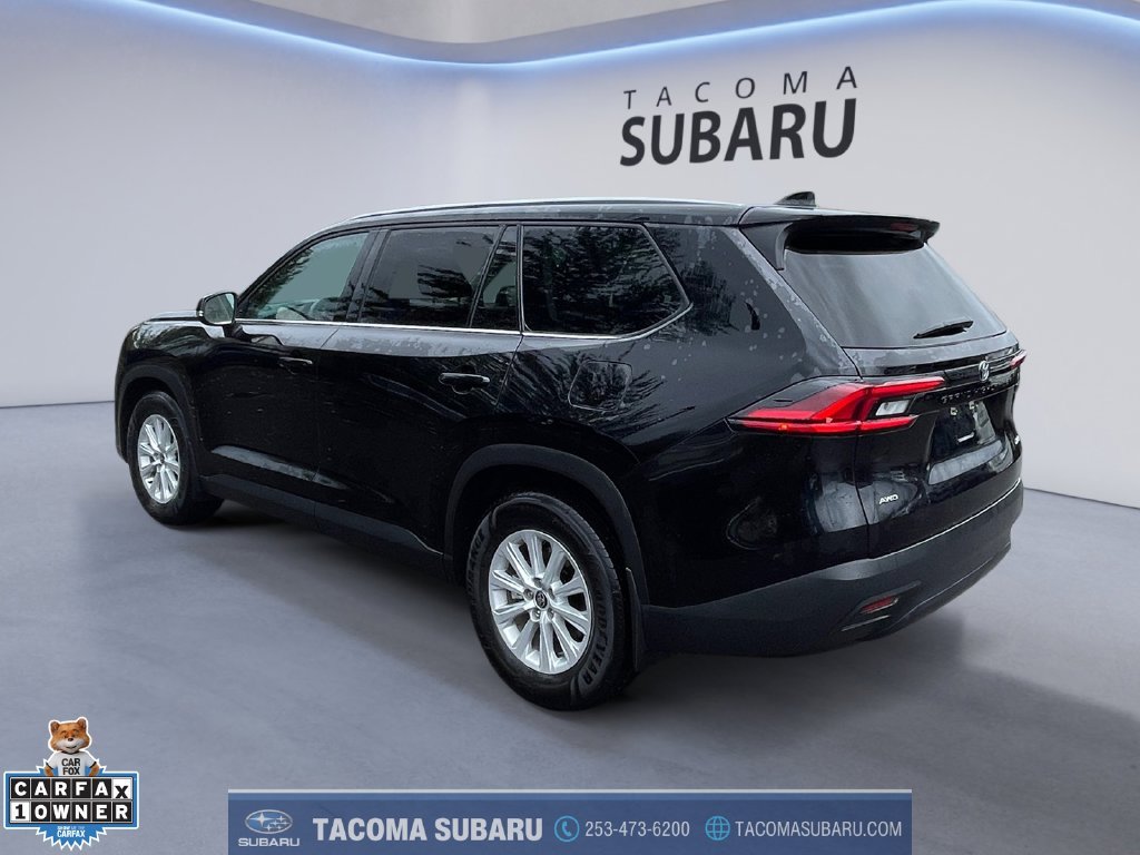 Used 2026  Toyota XLE image 3