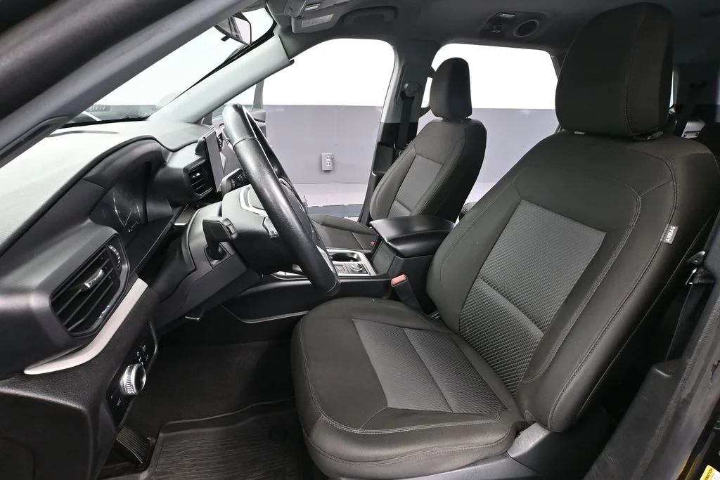 2023 Ford Explorer XLT - Photo 23
