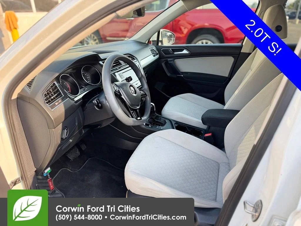 Used 2018 Pure White Volkswagen 2.0T S image 2