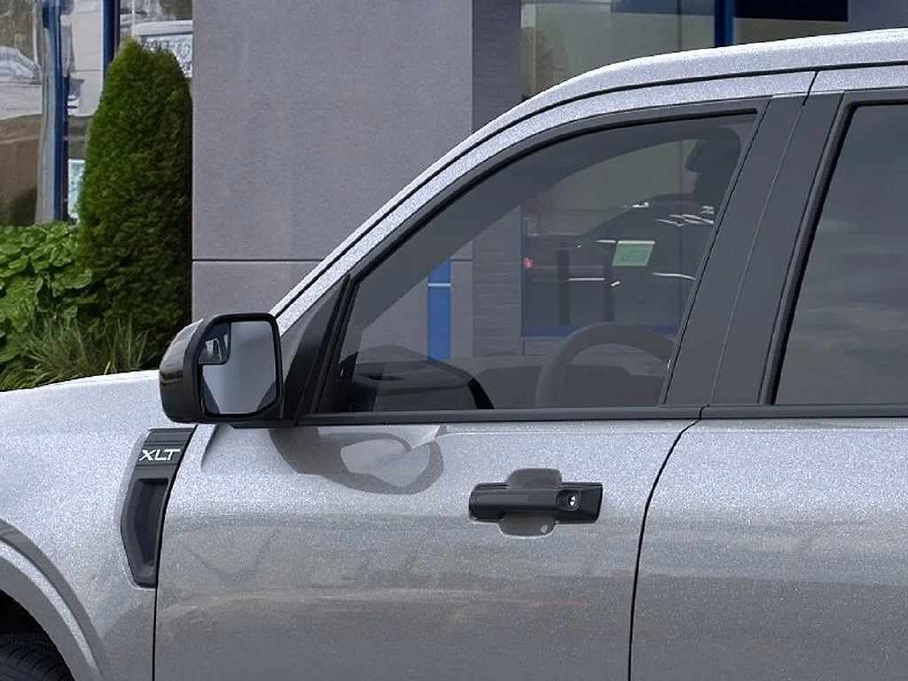 New 2026 Carbonized Gray Metallic Ford XLT image 21