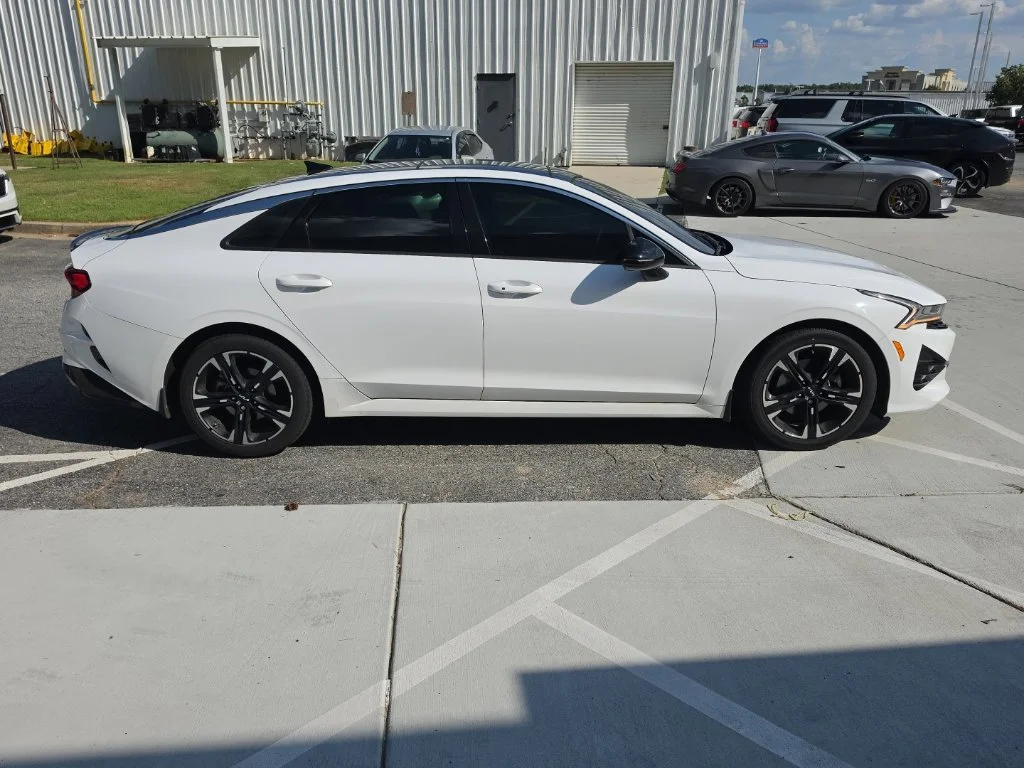 Used 2022 White Kia GT-Line image 8