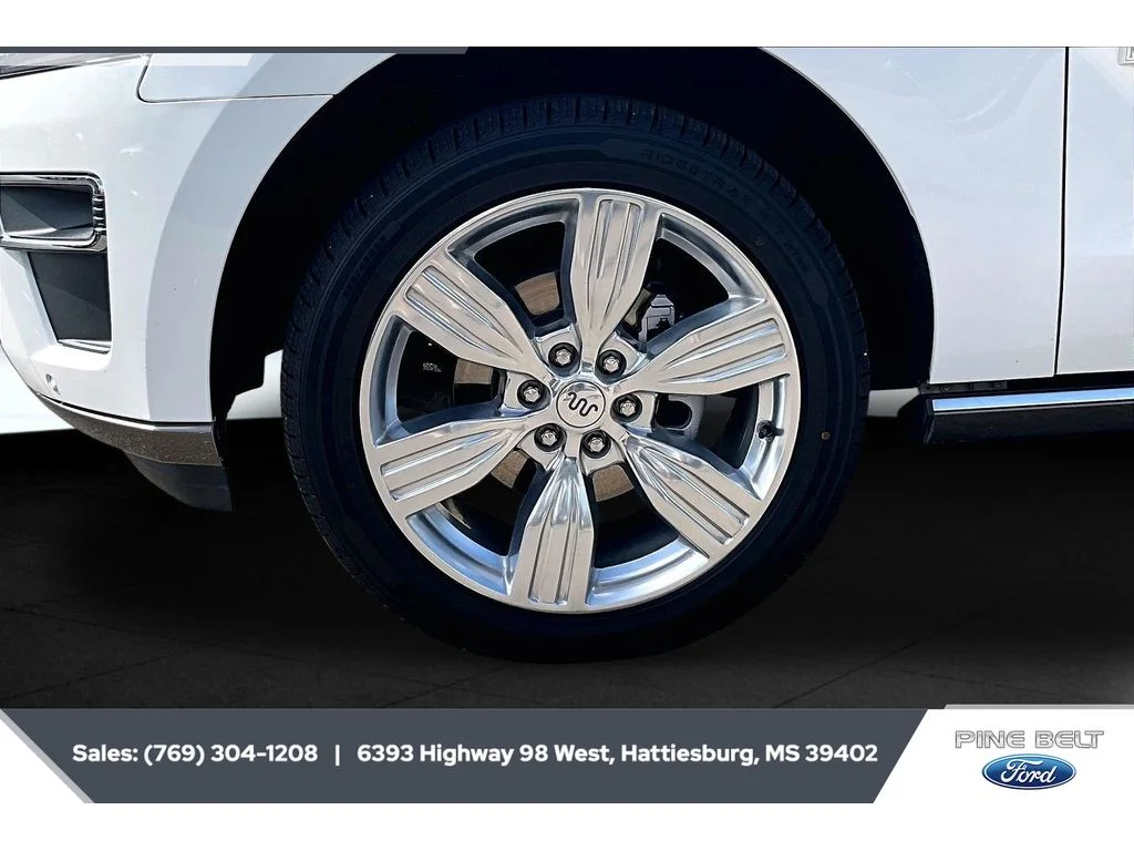 Used 2022 Star White Metallic Tri-Coat Ford King Ranch image 7