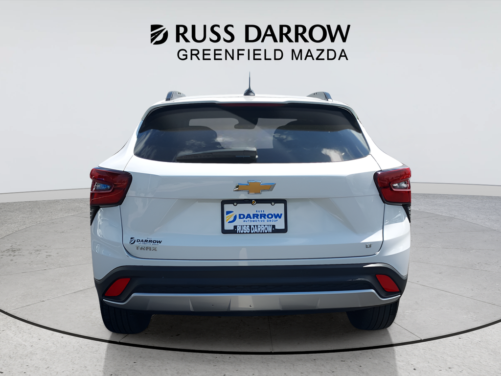Used 2025 White Chevrolet LT image 4