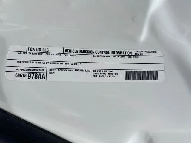 Used 2024 White Ram Laramie image 29
