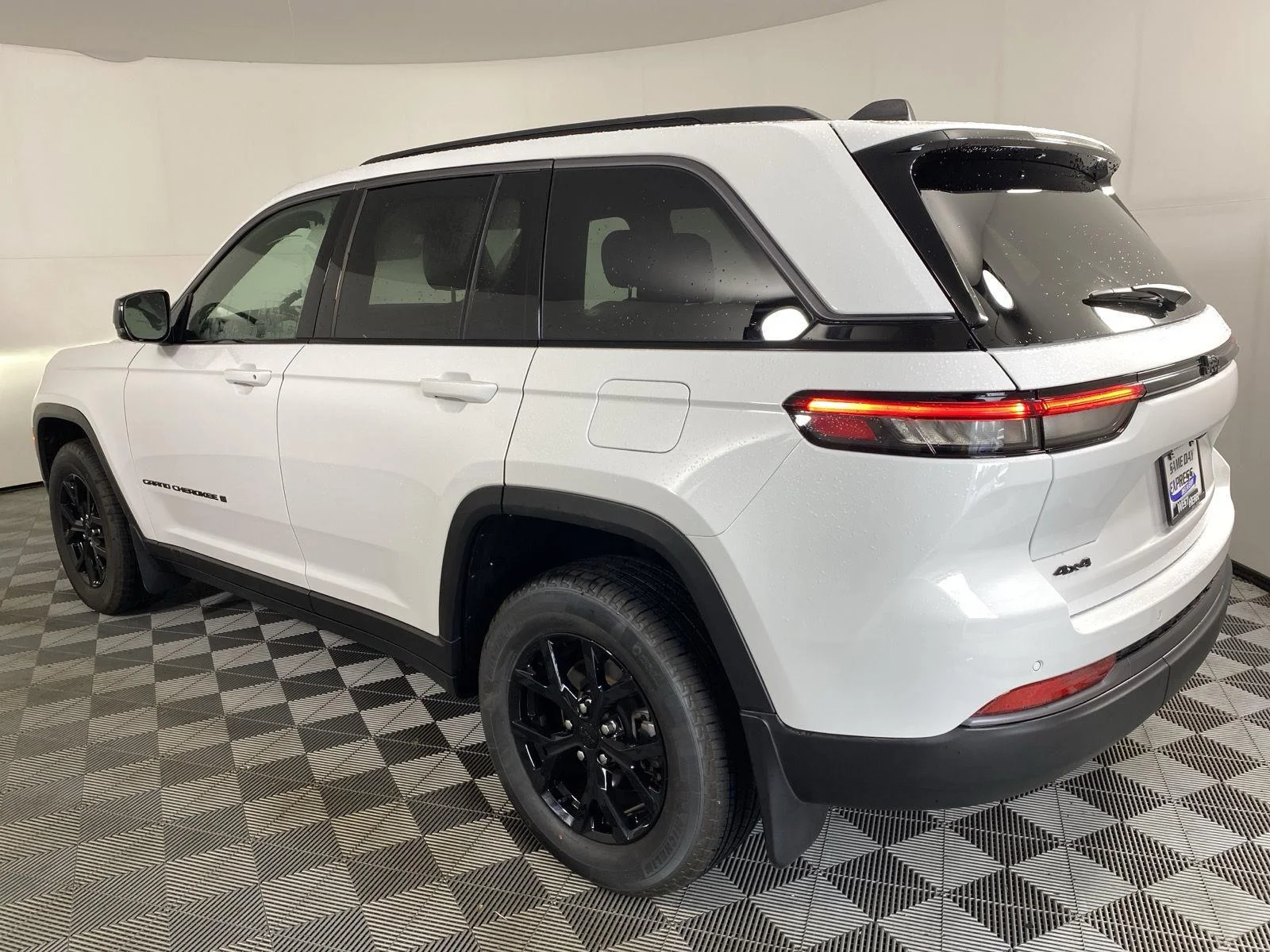 Used 2026 Bright White Clearcoat Jeep Laredo image 14