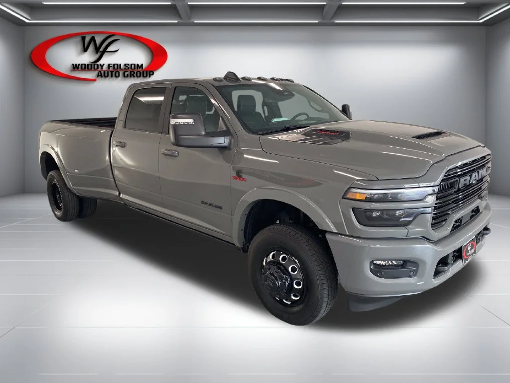 New 2027 Ceramic Gray Clear-Coat Exterior Paint RAM Laramie image 3