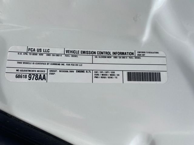 Used 2024 White Ram Laramie image 29