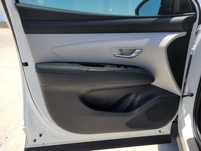 New 2026 White Hyundai SEL Plus FWD image 9