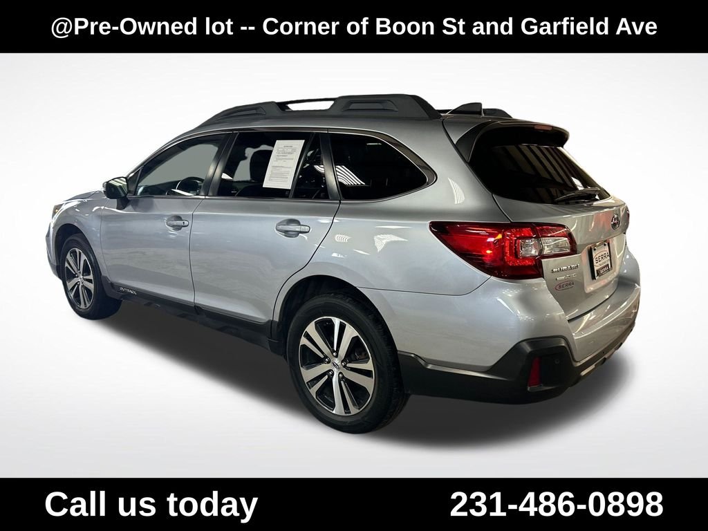 Used 2019 Silver Subaru 2.5i image 3