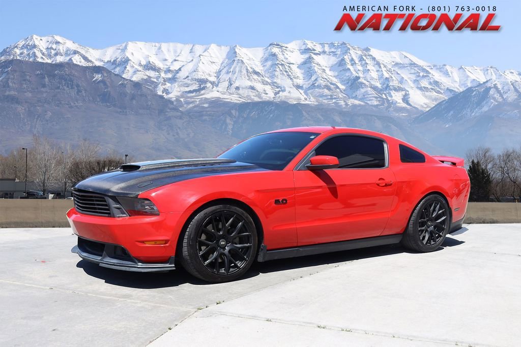 2012 Ford Mustang GT Premium's photo
