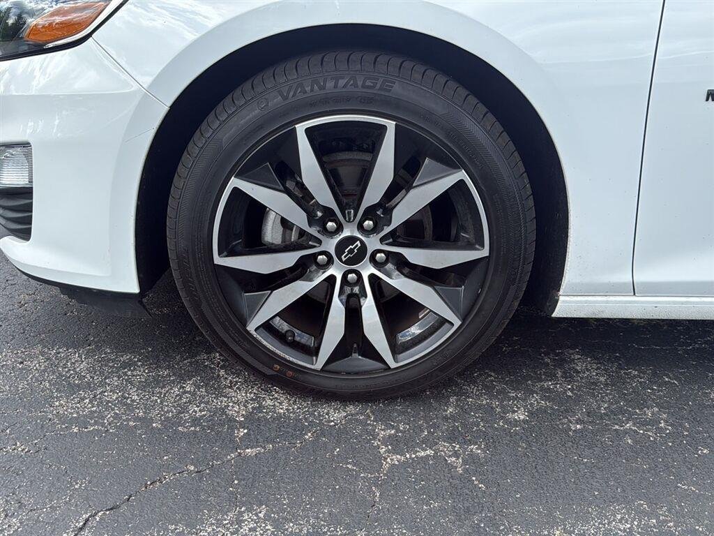 Used 2021 Summit White Chevrolet RS image 21