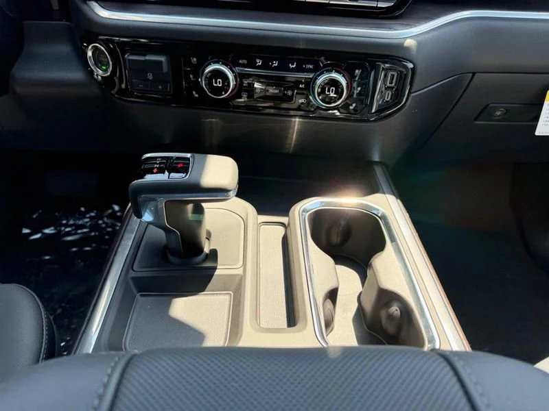 2026 GMC Sierra 1500 SLT - Photo 14